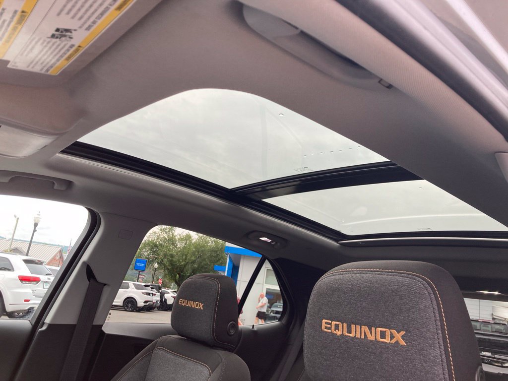 Used 2024 Chevrolet Equinox LT AWD/4WD image 4