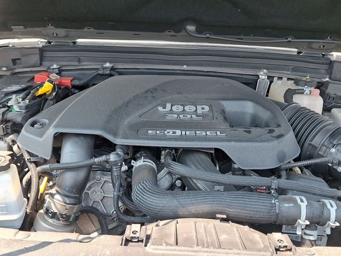 Used 2021 Jeep Wrangler Unlimited Sport AWD/4WD image 29