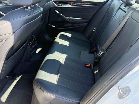 Used 2022 BMW 540i w/ M Sport Package image 40