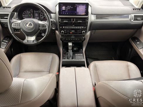 Used 2023 Lexus GX 460 Luxury w/ Sport Design Package AWD/4WD image 11