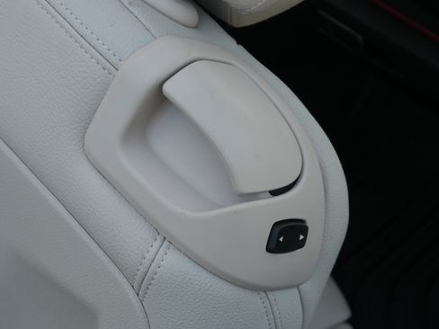 Used 2016 BMW 228i Convertible RWD image 33