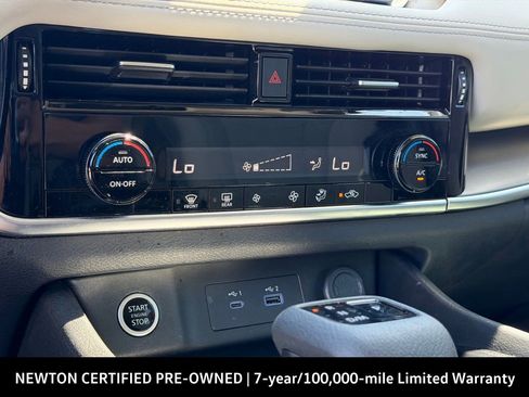 Used 2023 Nissan Rogue SV FWD image 35