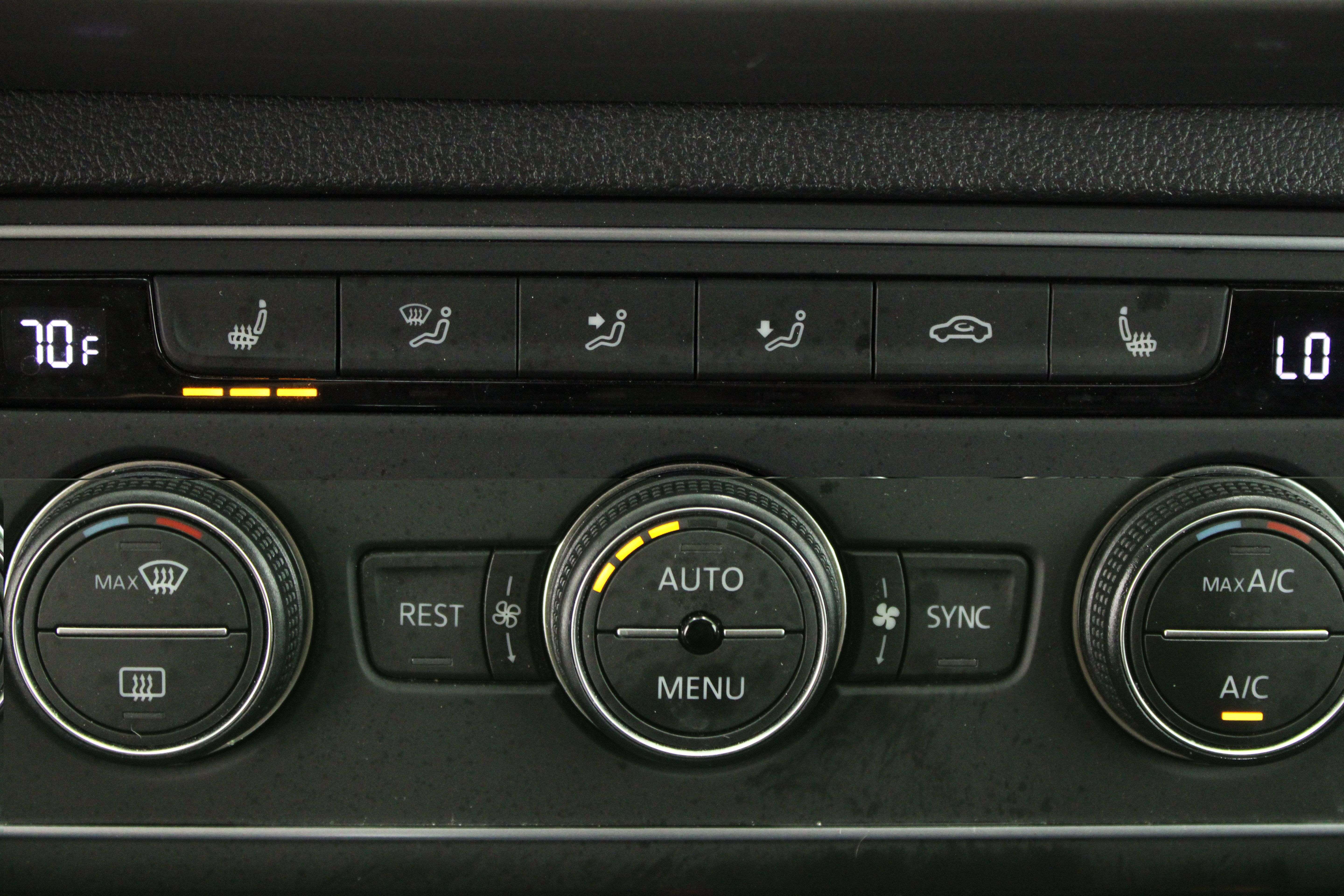 Used 2021 Volkswagen Atlas SE FWD image 22