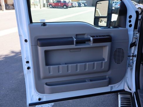 Used 2009 Ford F350 Lariat image 23