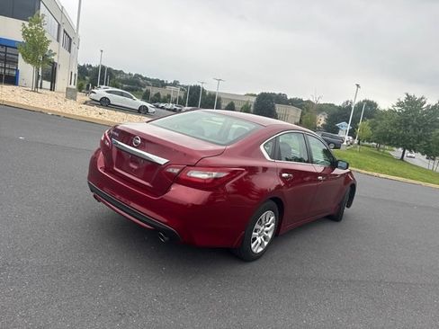 Used 2018 Nissan Altima 2.5 S w/ S Convenience Package FWD image 3