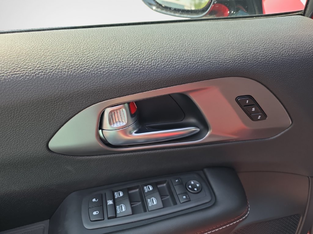 New 2027 Chrysler Pacifica Select AWD/4WD image 14