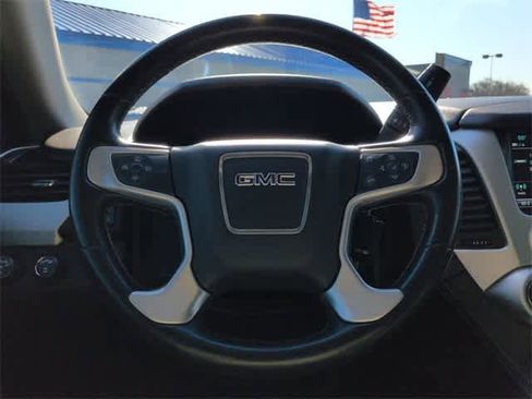 Used 2020 GMC Yukon SLE w/ SLE Value Package image 24