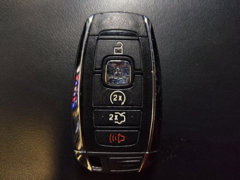 Used 2018 Lincoln MKC Reserve w/ Lincoln MKC Climate Package AWD/4WD image 32