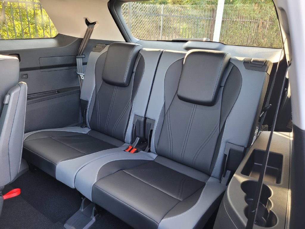 New 2027 Volkswagen Atlas SE AWD/4WD image 13