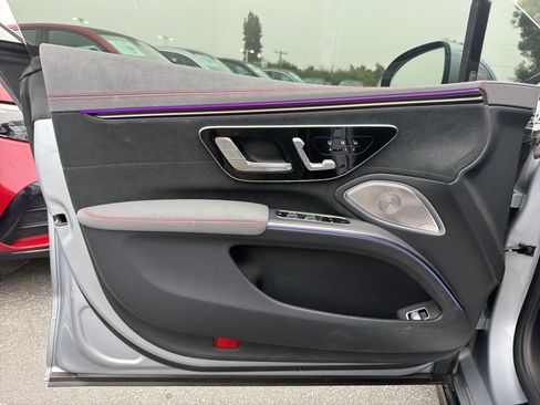 Used 2023 Mercedes-Benz EQS 580 4MATIC Sedan image 11