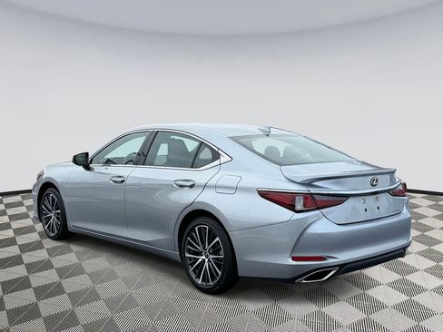 Used 2025 Lexus ES 350 Premium w/ Premium Package image 4