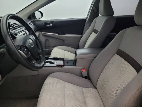 Used 2014 Toyota Camry XLE image 17