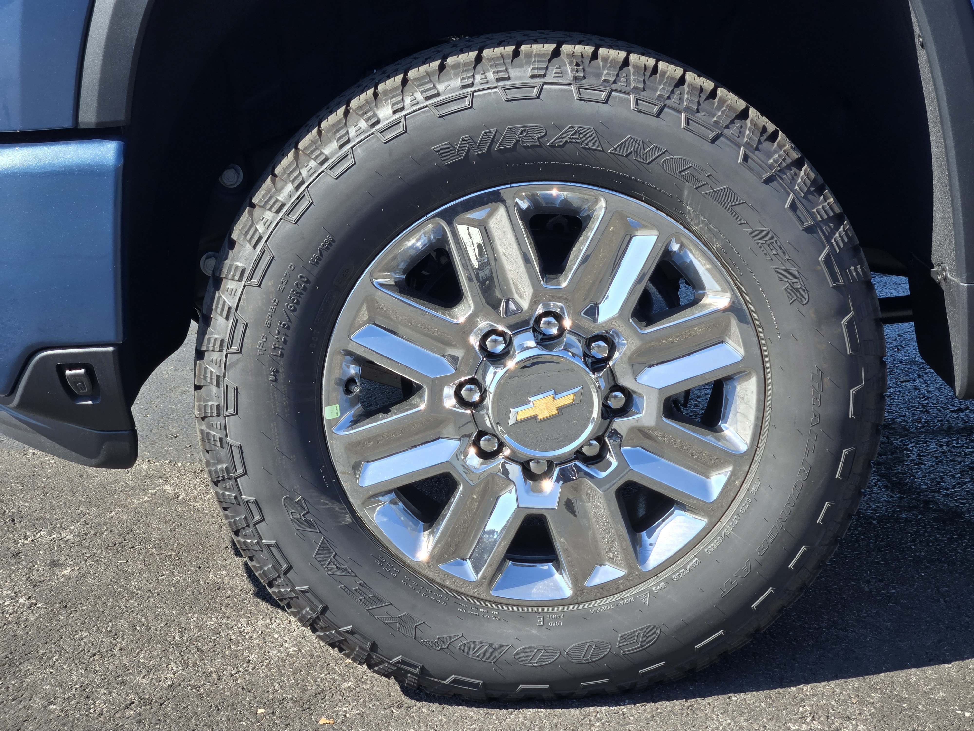 New 2026 Chevrolet Silverado 2500 High Country w/ Technology Package AWD/4WD image 9