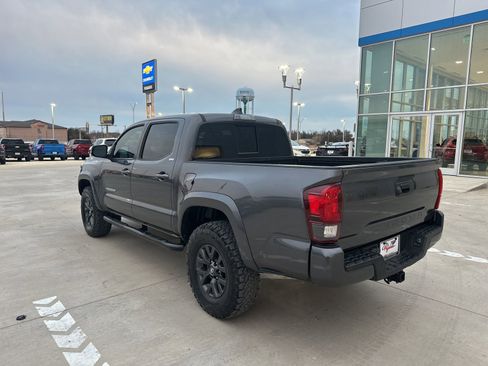 Used 2021 Toyota Tacoma SR5 image 3