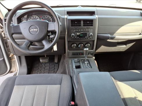 Used 2009 Jeep Liberty Sport w/ Popular Equipment Group image 12