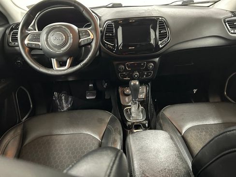 Used 2019 Jeep Compass Latitude AWD/4WD image 16