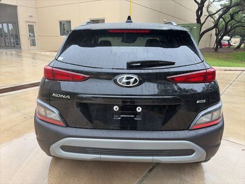 Used 2023 Hyundai Kona SEL w/ Convenience Package image 3