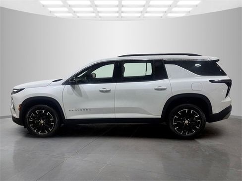 New 2026 Chevrolet Traverse LT w/ Sun and Wheel Package image 3