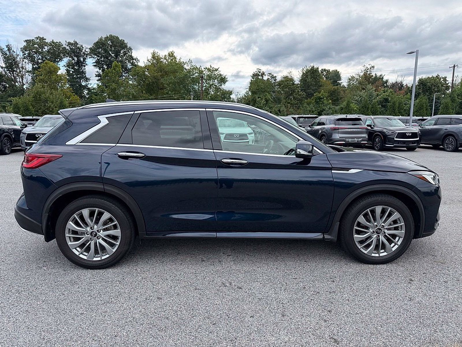 Used 2023 INFINITI QX50 Luxe AWD/4WD image 8