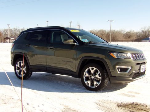 Used 2020 Jeep Compass Limited image 5