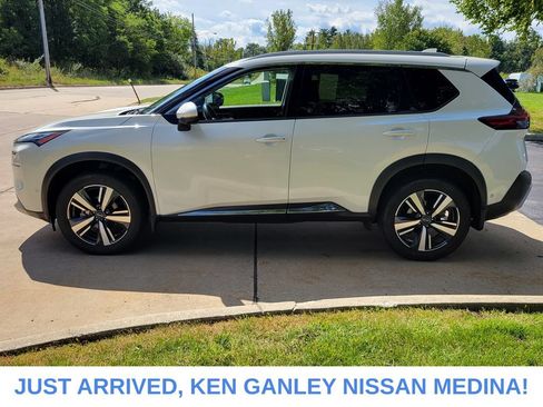 Certified 2023 Nissan Rogue Platinum w/ Platinum Premium Package AWD/4WD image 6