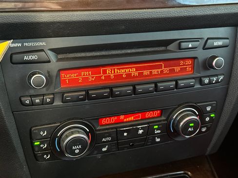 Used 2011 BMW 328i Coupe image 16