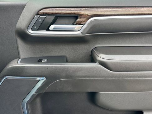 Used 2022 GMC Sierra 1500 Elevation image 19