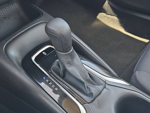Certified 2025 Toyota Corolla LE FWD image 19
