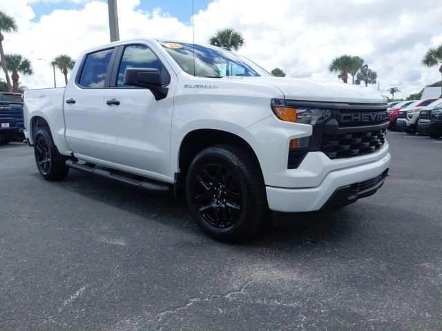 Used 2026 Chevrolet Silverado 1500 Custom RWD image 2