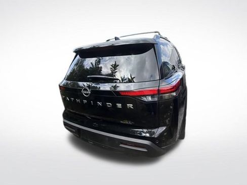 Used 2025 Nissan Pathfinder SV FWD image 10