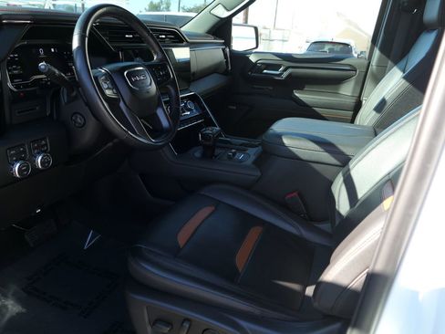 Used 2023 GMC Sierra 1500 AT4 w/ AT4 Preferred Package image 11