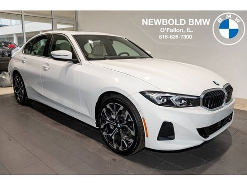New 2026 BMW 330i xDrive Sedan w/ Convenience Package image 41