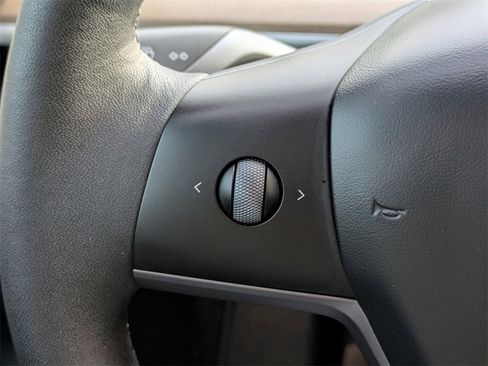 Used 2024 Tesla Model Y Long Range image 26