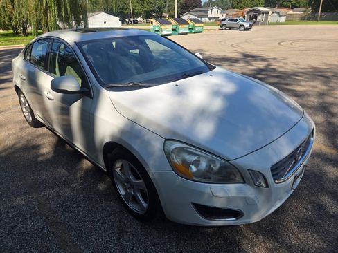Used 2012 Volvo S60 T5 w/ Climate Pkg FWD image 15