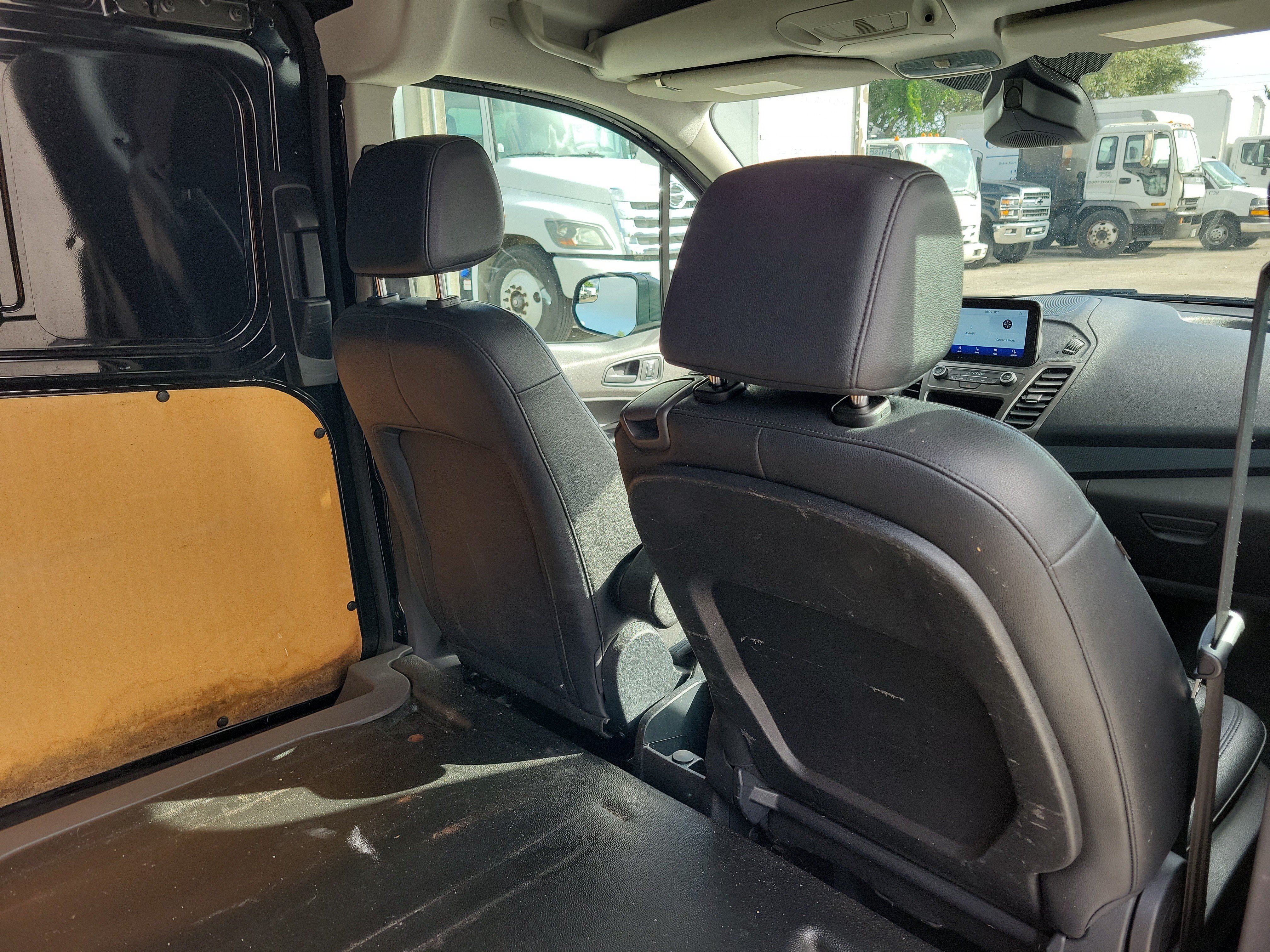 Used 2023 Ford Transit Connect XL FWD image 8