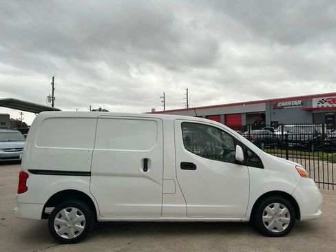 Used 2020 Nissan NV200 SV w/ Back Door Glass Package image 7