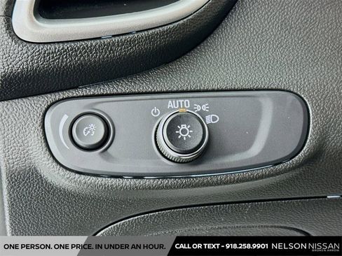 Used 2022 Chevrolet Trax LT w/ Sport Edition AWD/4WD image 10