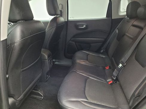 Used 2017 Jeep Compass Latitude AWD/4WD image 18