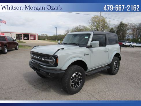 Used 2022 Ford Bronco Outer Banks image 3
