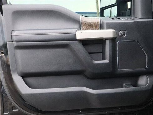 Used 2019 Ford F350 Lariat w/ Lariat Ultimate Package AWD/4WD image 15