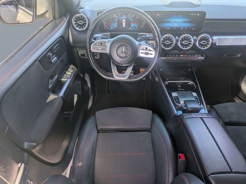Used 2020 Mercedes-Benz GLB 250 image 16
