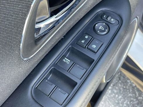 Used 2019 Honda HR-V EX image 15