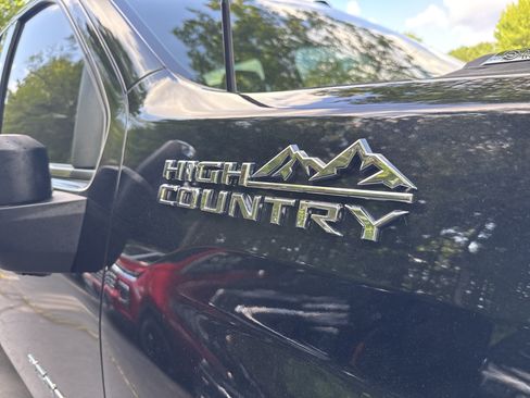 Used 2023 Chevrolet Silverado 2500 High Country AWD/4WD image 14