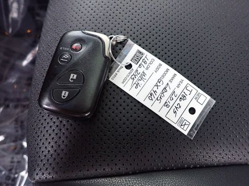 Used 2018 Lexus GX 460 w/ Preferred Accessory Package AWD/4WD image 47