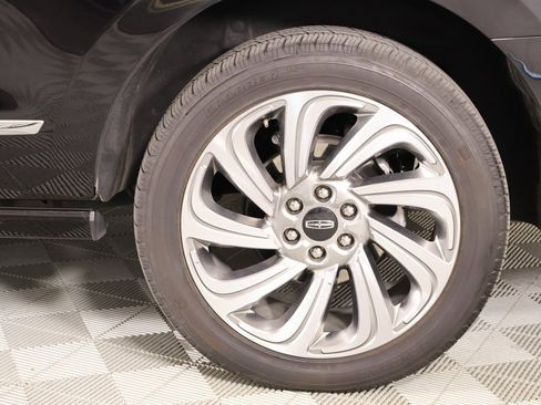 Certified 2024 Lincoln Navigator Reserve image 21