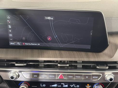 Used 2023 Kia Telluride SX image 3