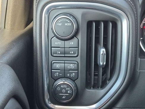Used 2021 Chevrolet Silverado 1500 LT Trail Boss w/ Convenience Package II AWD/4WD image 17