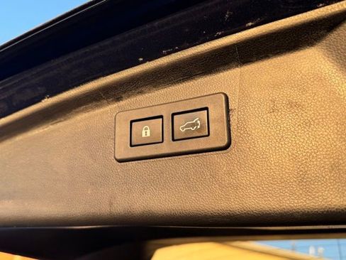 Used 2020 Subaru Outback Touring XT image 32