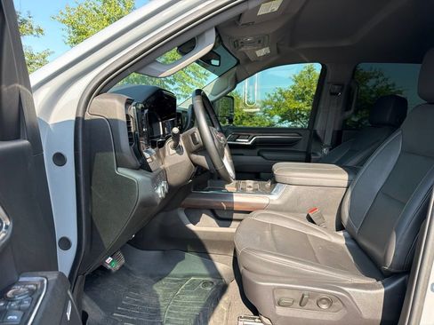 Used 2024 GMC Sierra 2500 SLT w/ SLT Premium Package AWD/4WD image 6