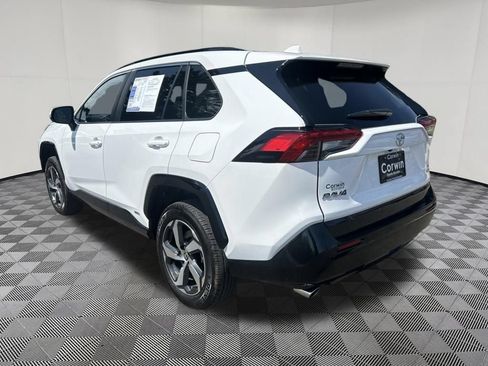 Used 2025 Toyota RAV4 SE AWD/4WD image 5